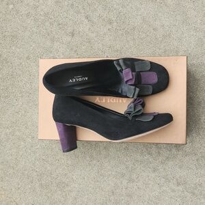AUDLEY suede heels